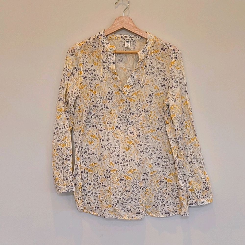 2/$20 Floral long sleeve top